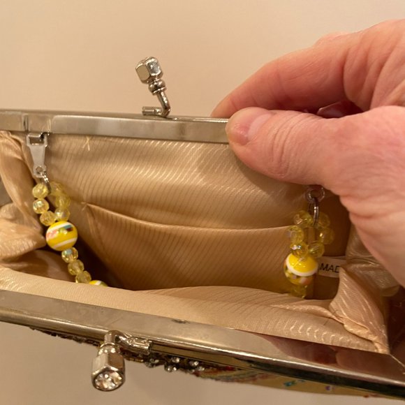 Yellow Evening bag with beads and sequins - Picture 4 of 5